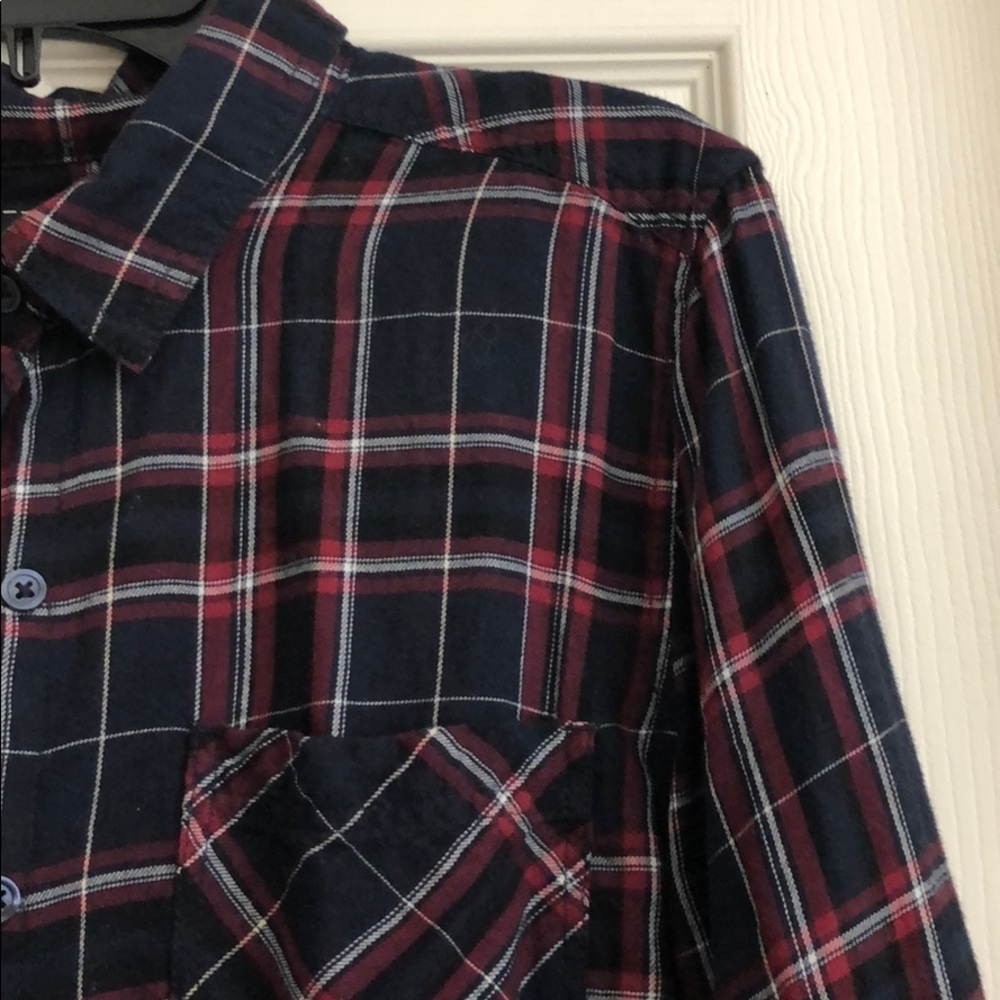 Button down top - Picture 2 of 3